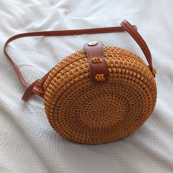 Round Rattan Crossbody - Picture 2 of 4